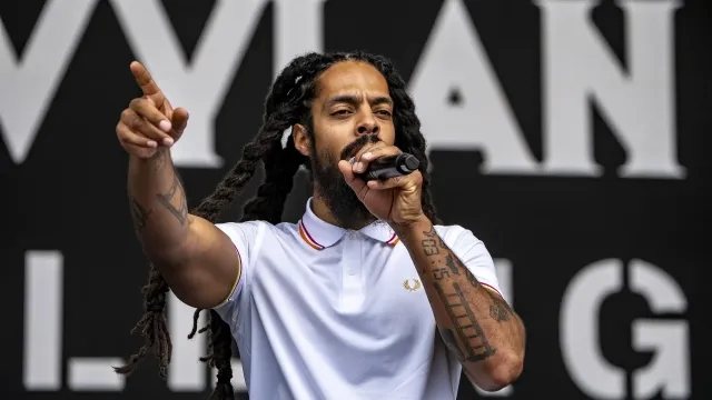 Bob Vylan no festival Glastonbury 2025.