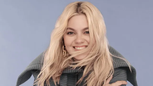 Louane.